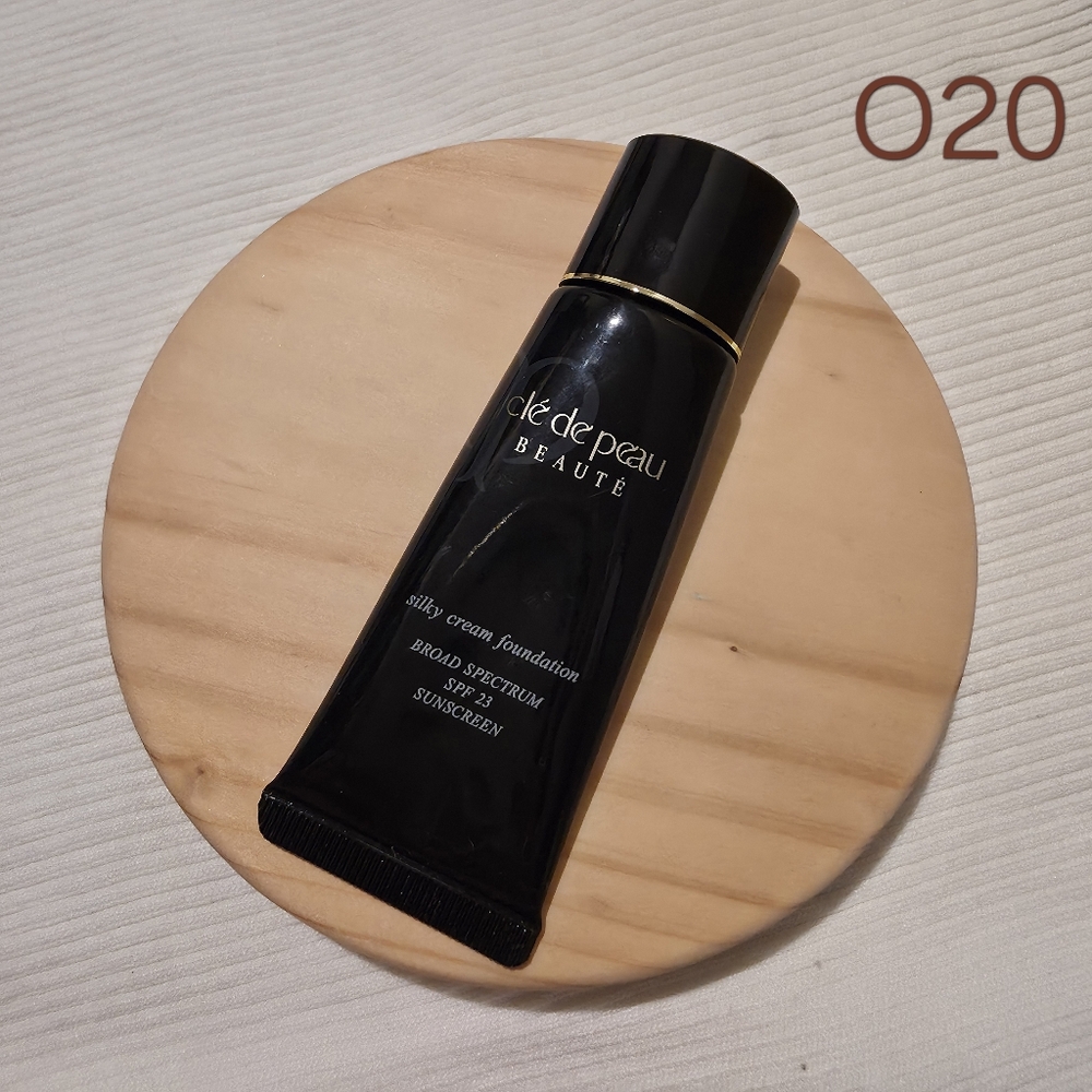 Clé de peau - Silky Cream Foundation
